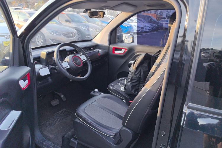 五菱汽车 宏光MINIEV 2022款 GAMEBOY 200km 玩乐款 磷酸铁锂局部细节19