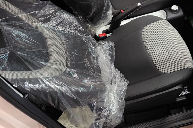 五菱汽车 宏光MINIEV 2024款 第三代 215km 青春版局部细节41