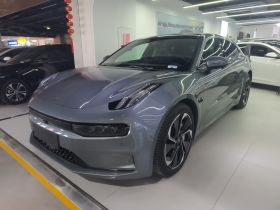 极氪001 2022款 超长续航双电机 YOU版