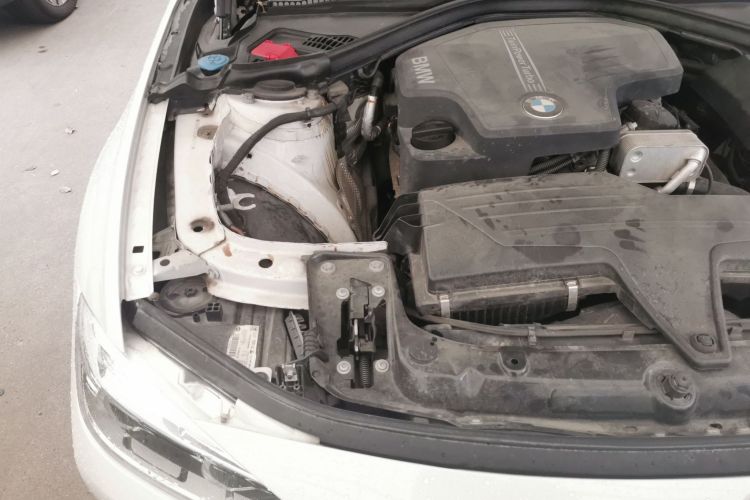 宝马3系 2016款 320Li 时尚型局部细节9006