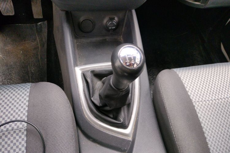 长安凯程 2021款 1.5L欧诺S智享版双蒸空调客车JL473QG中控内饰18