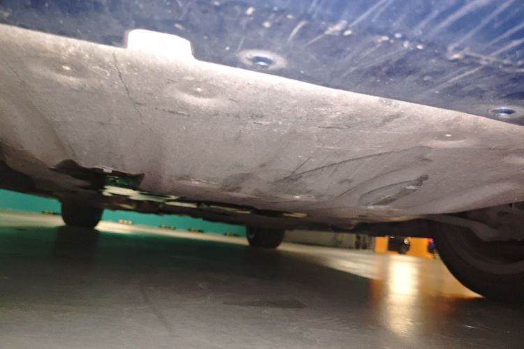 宝马3系 2018款 320i M运动曜夜版局部细节9008