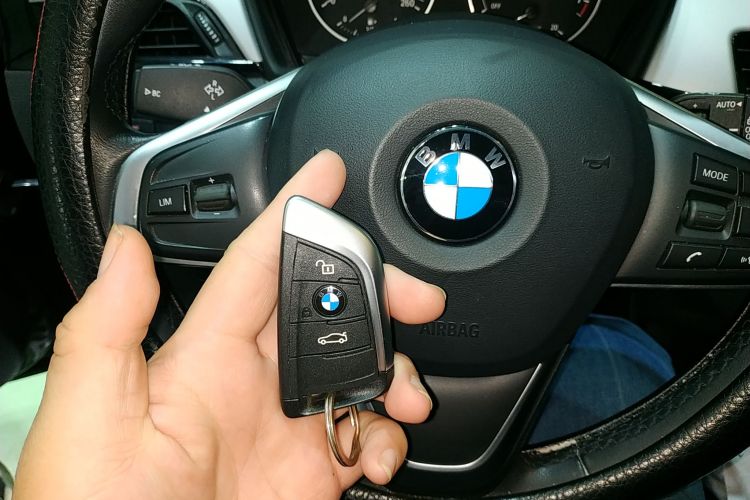 宝马X1 2016款 sDrive18Li 尊享型中控内饰11