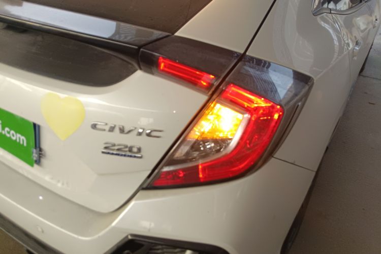 本田 思域 2021款 HATCHBACK 220TURBO CVT新锐控车身外观6006