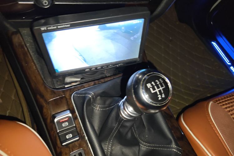 汉腾汽车 汉腾X7 2016款 1.5T 手动尊享型中控内饰18