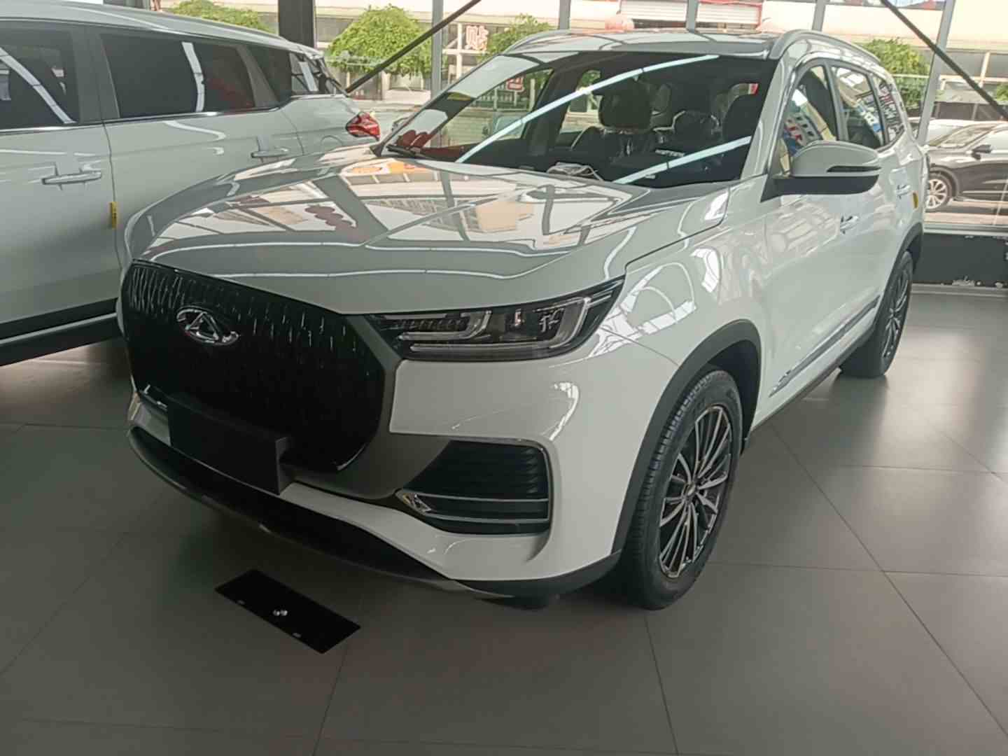 奇瑞 瑞虎8 2025款 卓越版 230TCI 自动豪华版 5座(2)