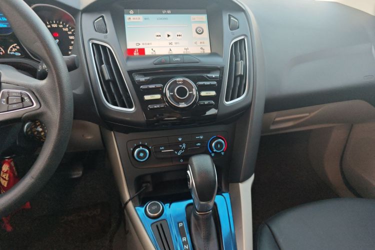 福特 福克斯 2018款 三厢经典 1.6L 自动舒适型智行版中控内饰16
