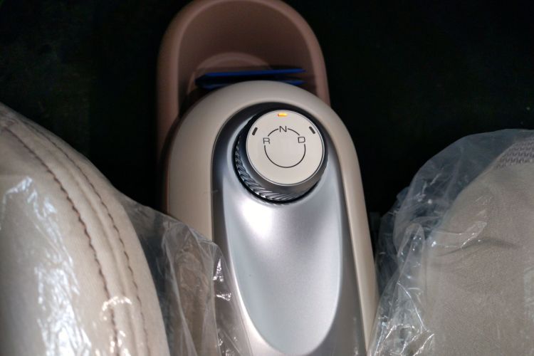 五菱汽车 宏光MINIEV 2025款 四门版 进阶款中控内饰18