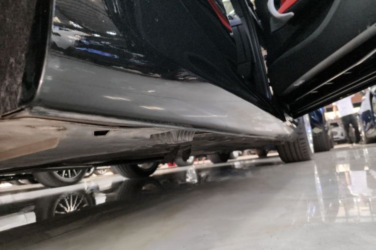 宝马2系(进口) 2019款 225i 敞篷轿跑车 尊享型 M运动套装局部细节9001