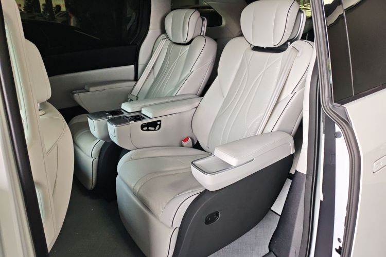 小鹏X9 2024款 640四驱高性能Max中控内饰21