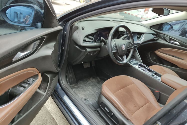 别克 君威 2020款 552T 豪华型中控内饰20