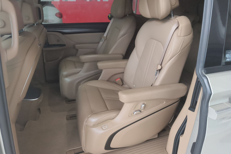 别克GL8 2021款 ES陆尊 653T 豪华型中控内饰21