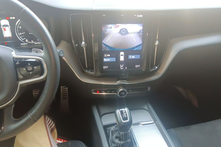 沃尔沃XC60 2018款 T5 四驱智远运动版中控内饰16