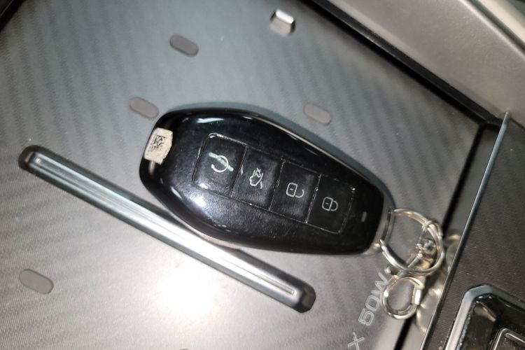 腾势Z9GT 2024款 1100四驱Max版中控内饰7001