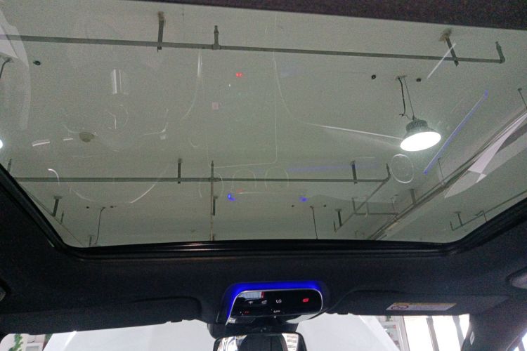 奔驰C级 2023款 改款二 C 260 L 运动版中控内饰22