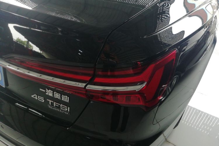 奥迪A6L 2024款 45 TFSI quattro 臻选动感型车身外观6006