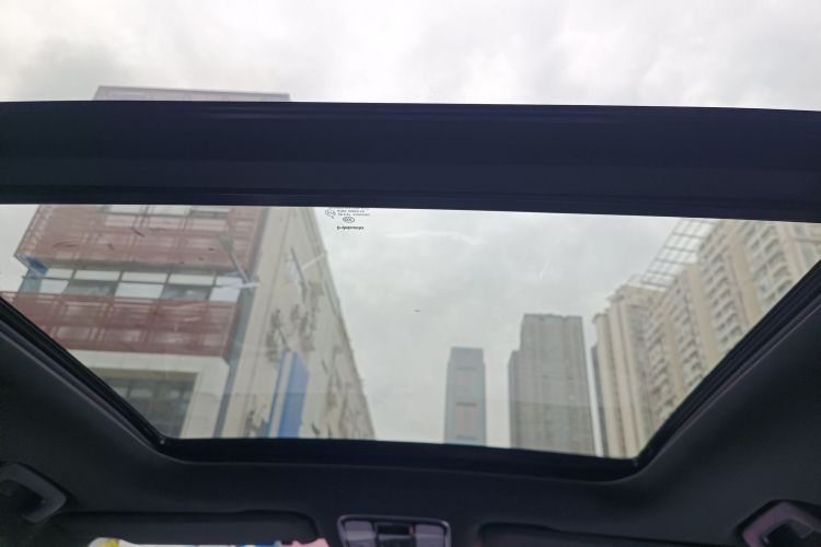 理想汽车 理想ONE 2021款 增程6座版中控内饰22