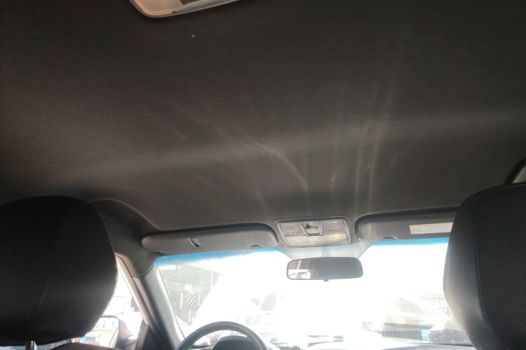 现代 Veloster飞思 2015款 1.6T 自动尊享版中控内饰22