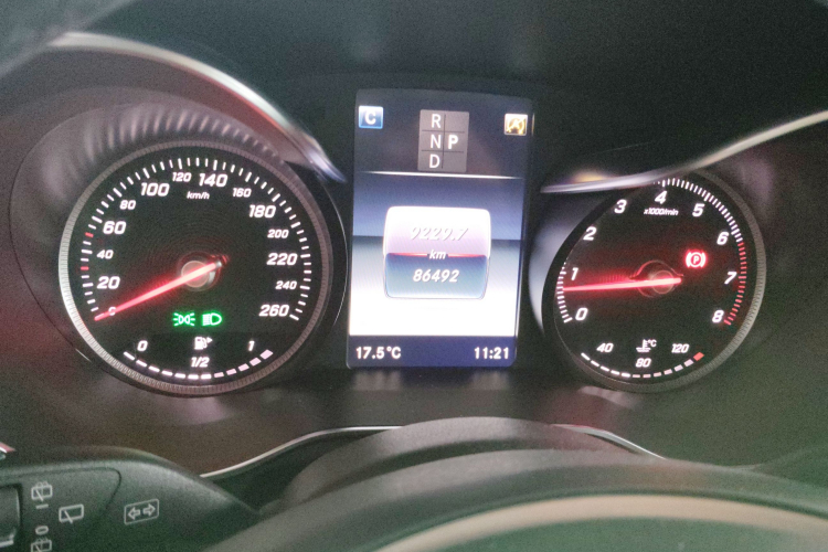 奔驰GLC 2017款 GLC 260 4MATIC 豪华型中控内饰14