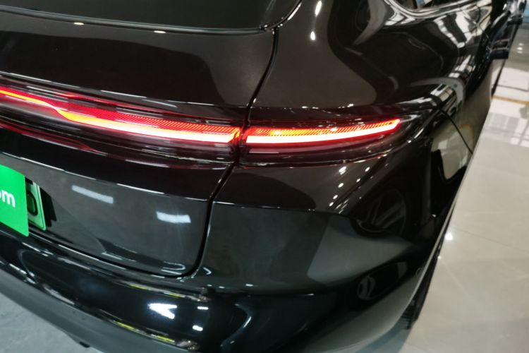 蔚来ET5T 2024款 75kWh Touring车身外观9