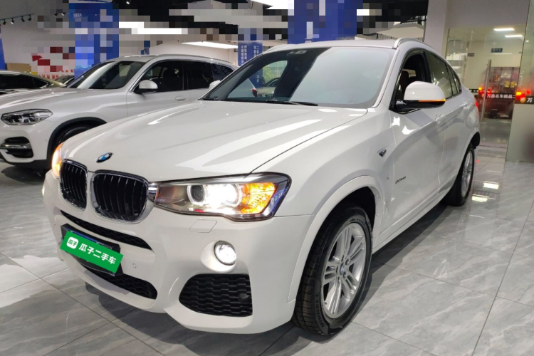 宝马X4 2016款 xDrive20i M运动型车身外观1