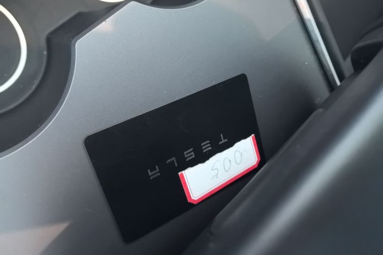 特斯拉 Model Y 2023款 长续航全轮驱动版中控内饰11