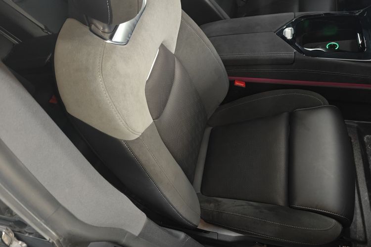 哪吒汽车 哪吒S 2024款 增程 1060 Lite版局部细节41