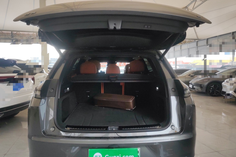 理想汽车 理想L7 2023款 Pro机舱底盘23