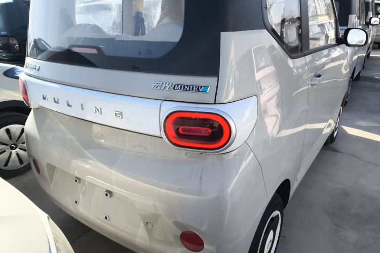 五菱汽车 宏光MINIEV 2024款 第三代 215km 青春版车身外观6006