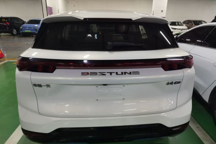 奔腾E01 2020款 空间曲率型车身外观6