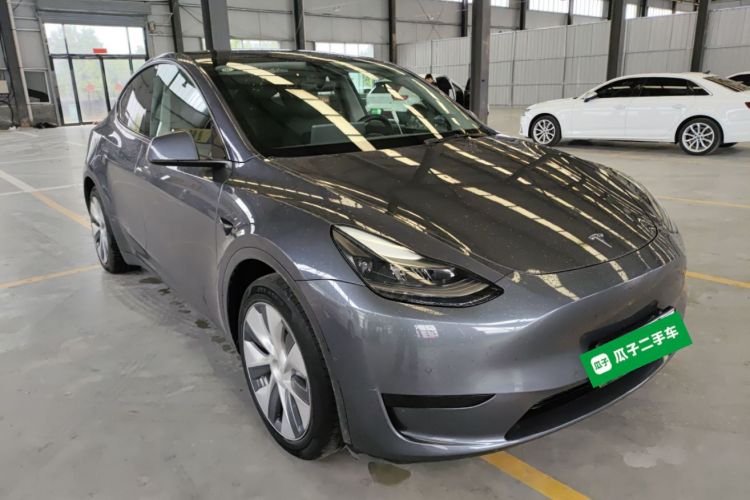 特斯拉 Model Y 2022款 后轮驱动版车身外观6002