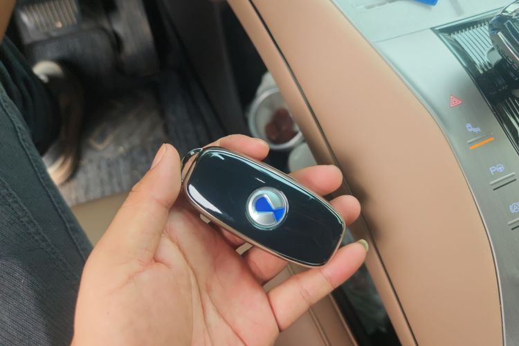 腾势N7 2023款 长续航性能版中控内饰11