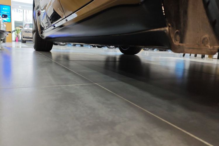 特斯拉 Model 3 2022款 后轮驱动版局部细节9002