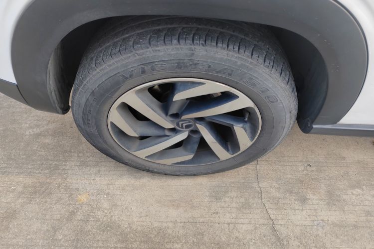 雪铁龙C3-XR 2015款 1.6L 自动先锋型车身外观6008