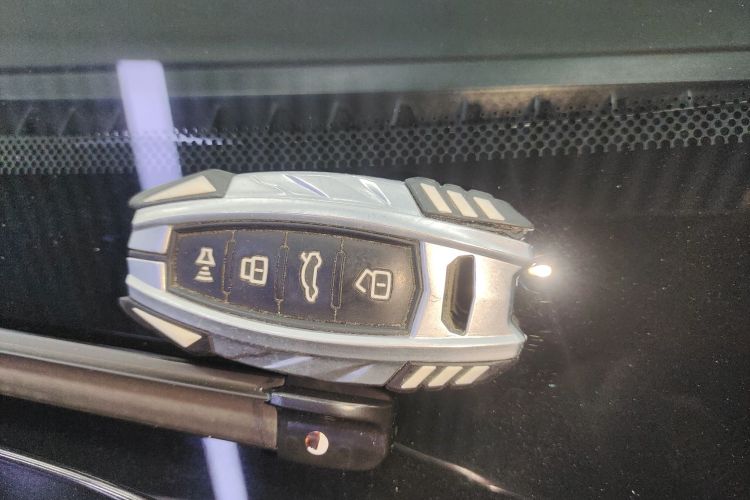 哈弗H6 2017款 红标 2.0T 自动两驱智尚型中控内饰7001