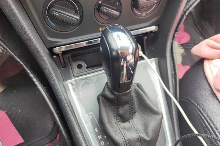 大众 宝来 2017款 1.6L 自动时尚型中控内饰18