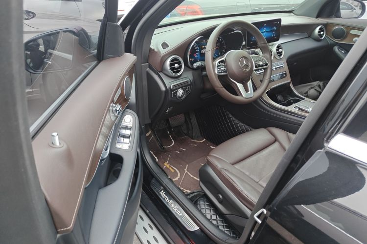 奔驰GLC 2022款 改款 GLC 260 L 4MATIC 豪华型中控内饰20