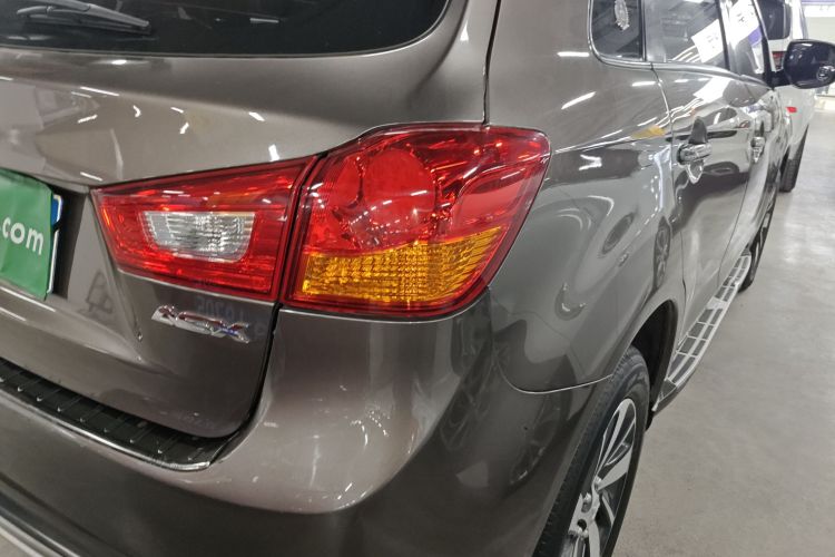 三菱 劲炫ASX 2018款 1.6L 手动两驱灵动版车身外观9