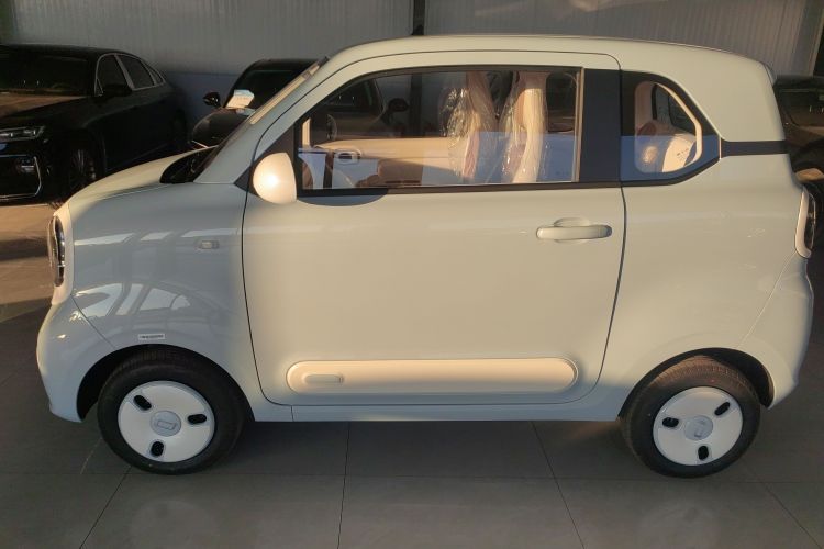 奔腾小马 2026款 222km 萌趣马车身外观6003