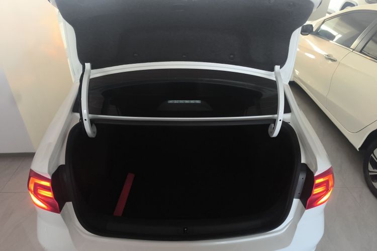 大众 2019款 改款 宝来·传奇 1.5L 自动时尚型 国VI机舱底盘23