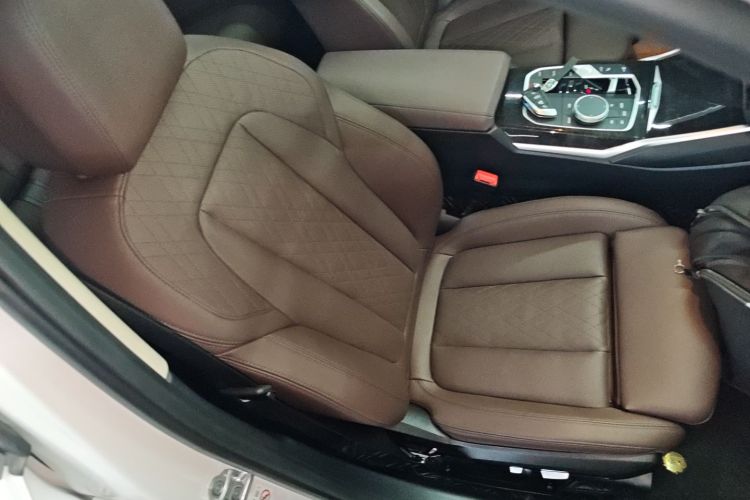 宝马3系 2023款 325Li M运动套装局部细节41