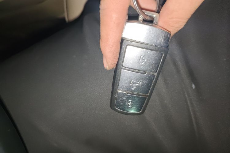 大众 迈腾 2013款 1.8TSI 领先型中控内饰7001