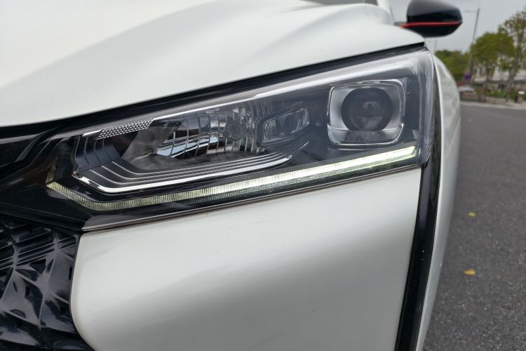 东风风神 奕炫 2021款 230T 自动追影骑士版局部细节36