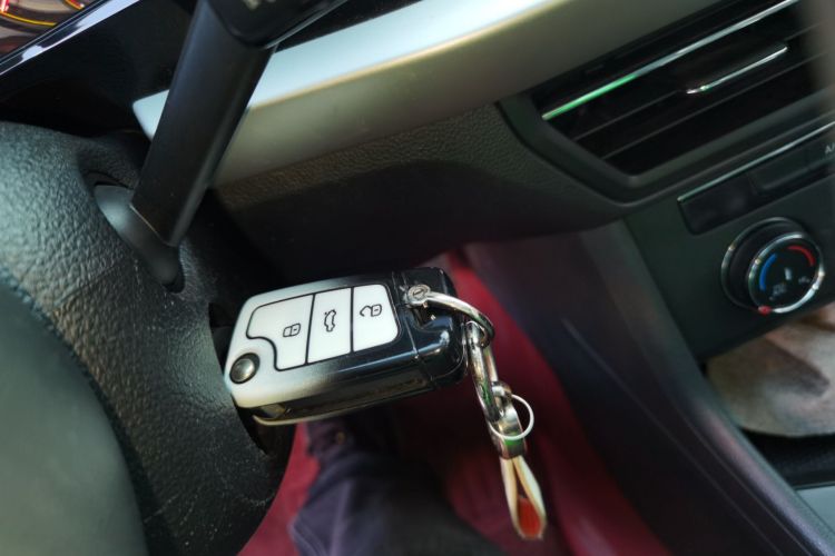 大众 朗逸 2019款 两厢 200TSI DSG舒适版 国VI中控内饰11