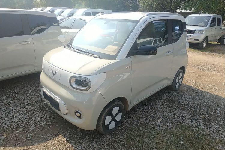 五菱汽车 宏光MINIEV 2024款 第三代 215km 进阶版车身外观1