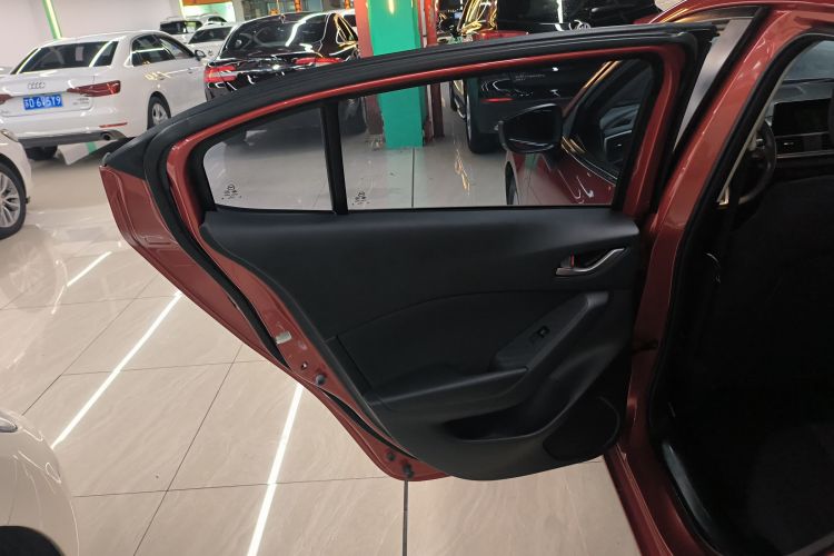 马自达3 昂克赛拉 2017款 两厢 1.5L 自动舒适型 国V中控内饰7008