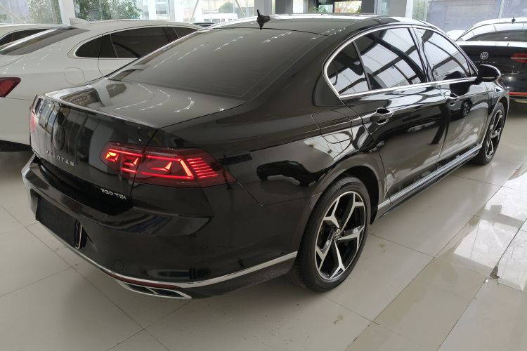 大众 迈腾 2023款 200万辆纪念版 330TSI DSG领先型车身外观6005