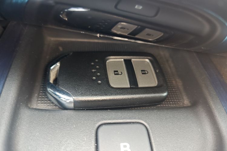 思铭 东风本田X-NV 2020款 电掣版中控内饰11