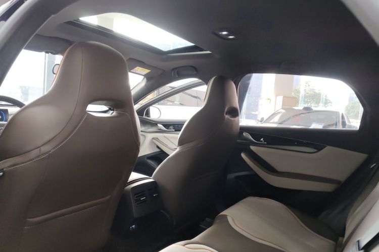 比亚迪 秦PLUS 2023款  冠军版 DM-i 120KM超越型局部细节22