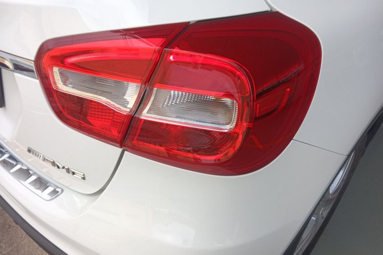 奔驰GLA 2016款 GLA 200 时尚型车身外观9